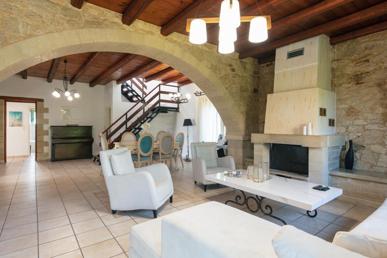 Villa Pinelopi Asprouliánoi Exteriér fotografie